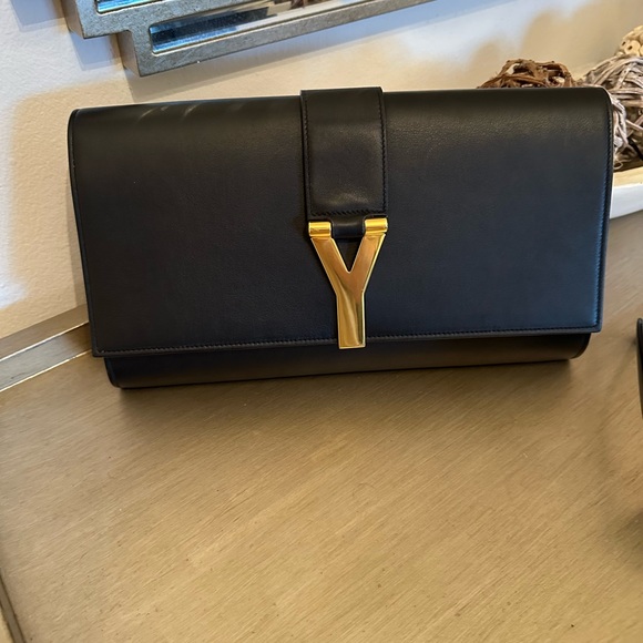 Yves Saint Laurent Handbags - Authentic Saint Laurent Black Leather Y-Ligne
Clutch